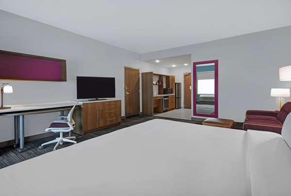  - Home2 Suites by Hilton Liberty - I-35, Exit 17