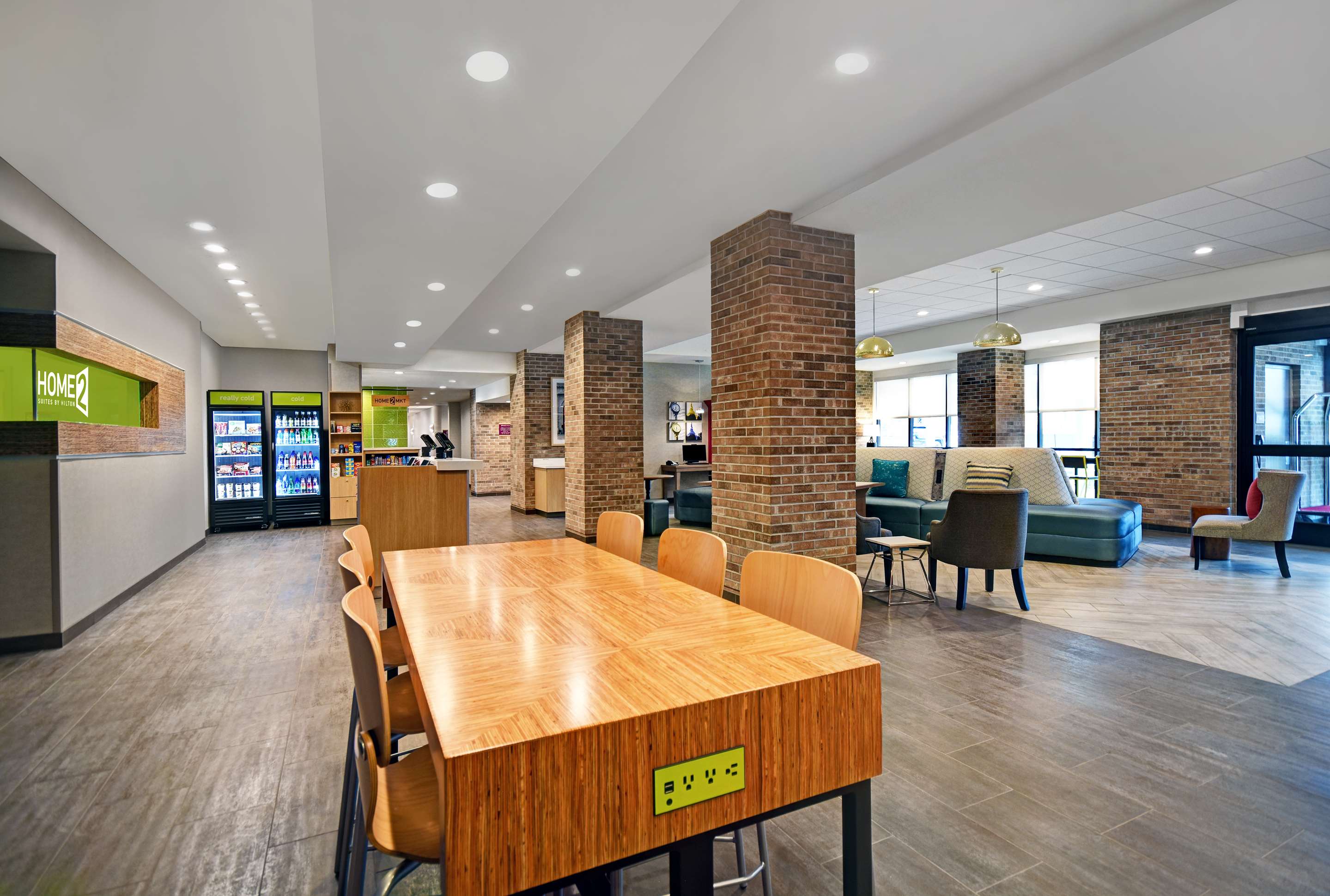 Breakfast Area | Home2 Suites by Hilton Liberty NE Kansas City