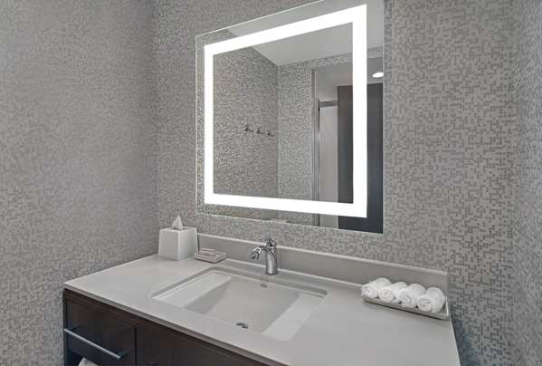  - Home2 Suites by Hilton Liberty - I-35, Exit 17