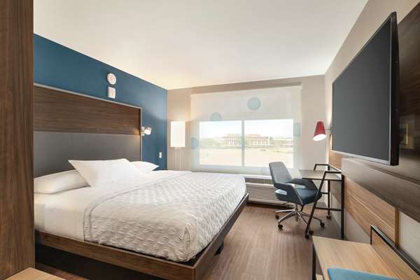  - Tru by Hilton Hotel North Scottsdale