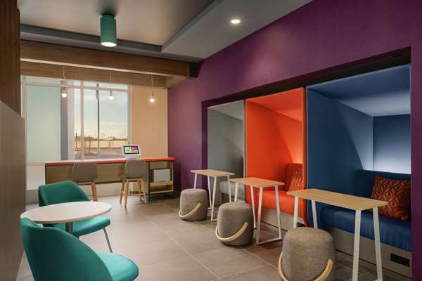 Conference Area - Tru by Hilton Hotel North Scottsdale