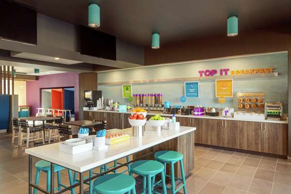 Amenities - Tru by Hilton Hotel North Scottsdale