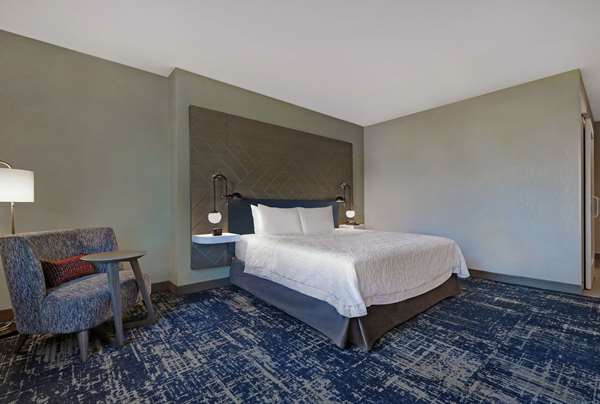  - Hampton Inn Patterson - I-5, Exit 434