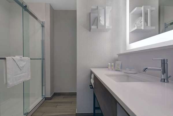  - Hampton Inn Patterson - I-5, Exit 434