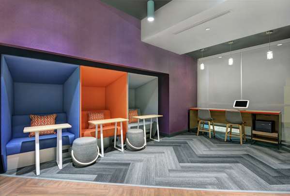 Conference Area - Tru by Hilton Hotel Downtown Springfield