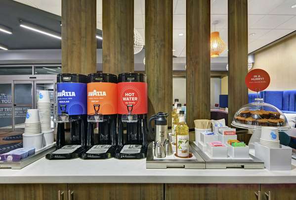  - Tru by Hilton Hotel Downtown Springfield