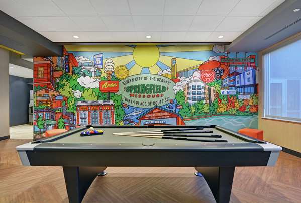  - Tru by Hilton Hotel Downtown Springfield