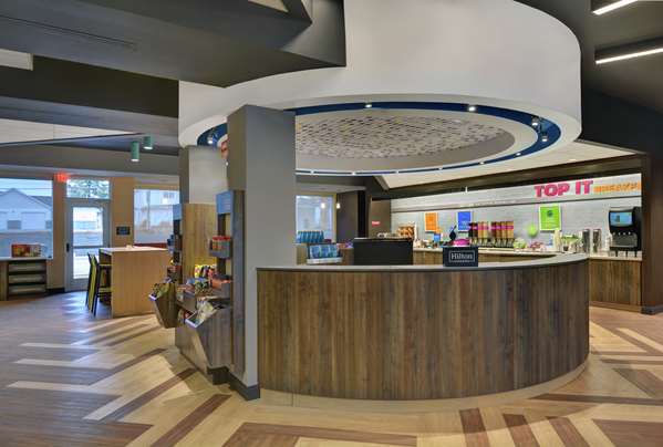  - Tru by Hilton Hotel Downtown Springfield