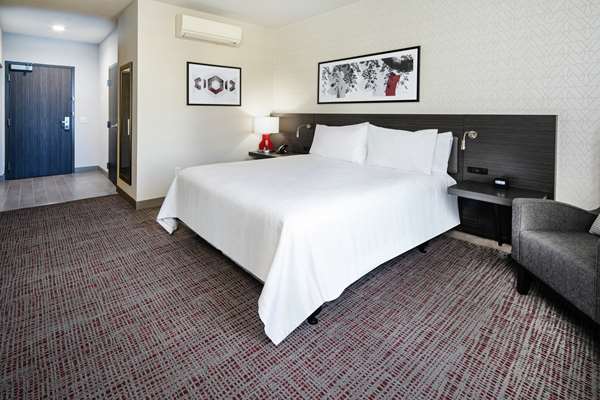  - Hilton Garden Inn Lake Forest - I-5, Exit 92