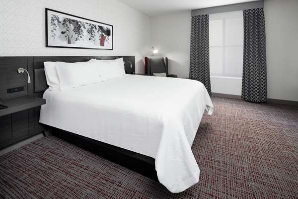  - Hilton Garden Inn Lake Forest - I-5, Exit 92