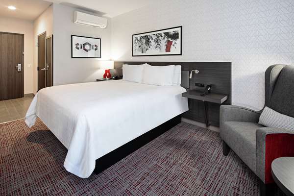  - Hilton Garden Inn Lake Forest - I-5, Exit 92