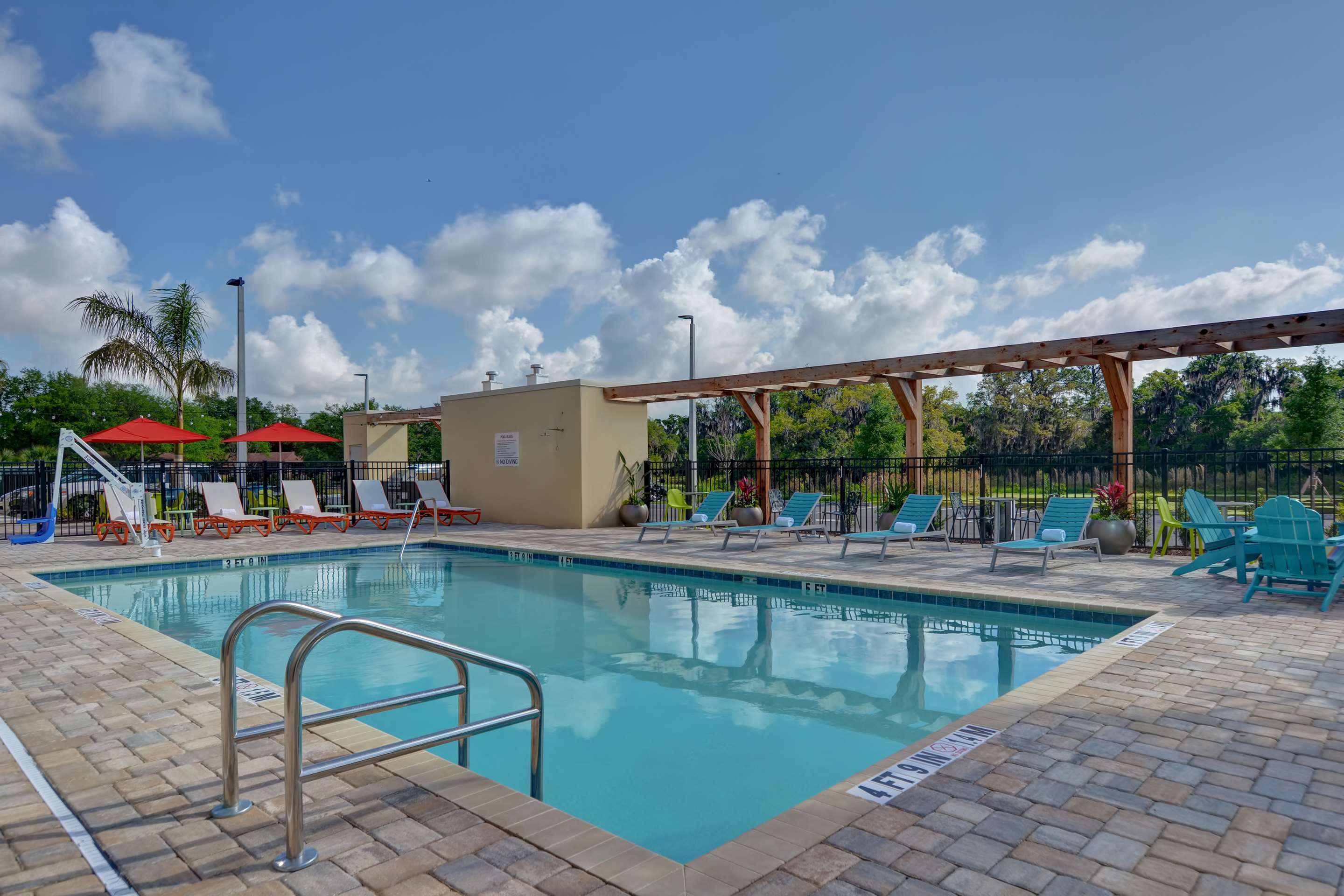 Pool | Home2 Suites by Hilton, Sarasota I-75 Bee Ridge, Fl