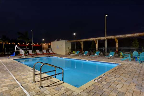 Pool - Home2 Suites by Hilton Bee Ridge Sarasota - I-75, Exit 207