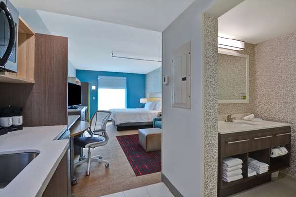  - Home2 Suites by Hilton Bee Ridge Sarasota - I-75, Exit 207