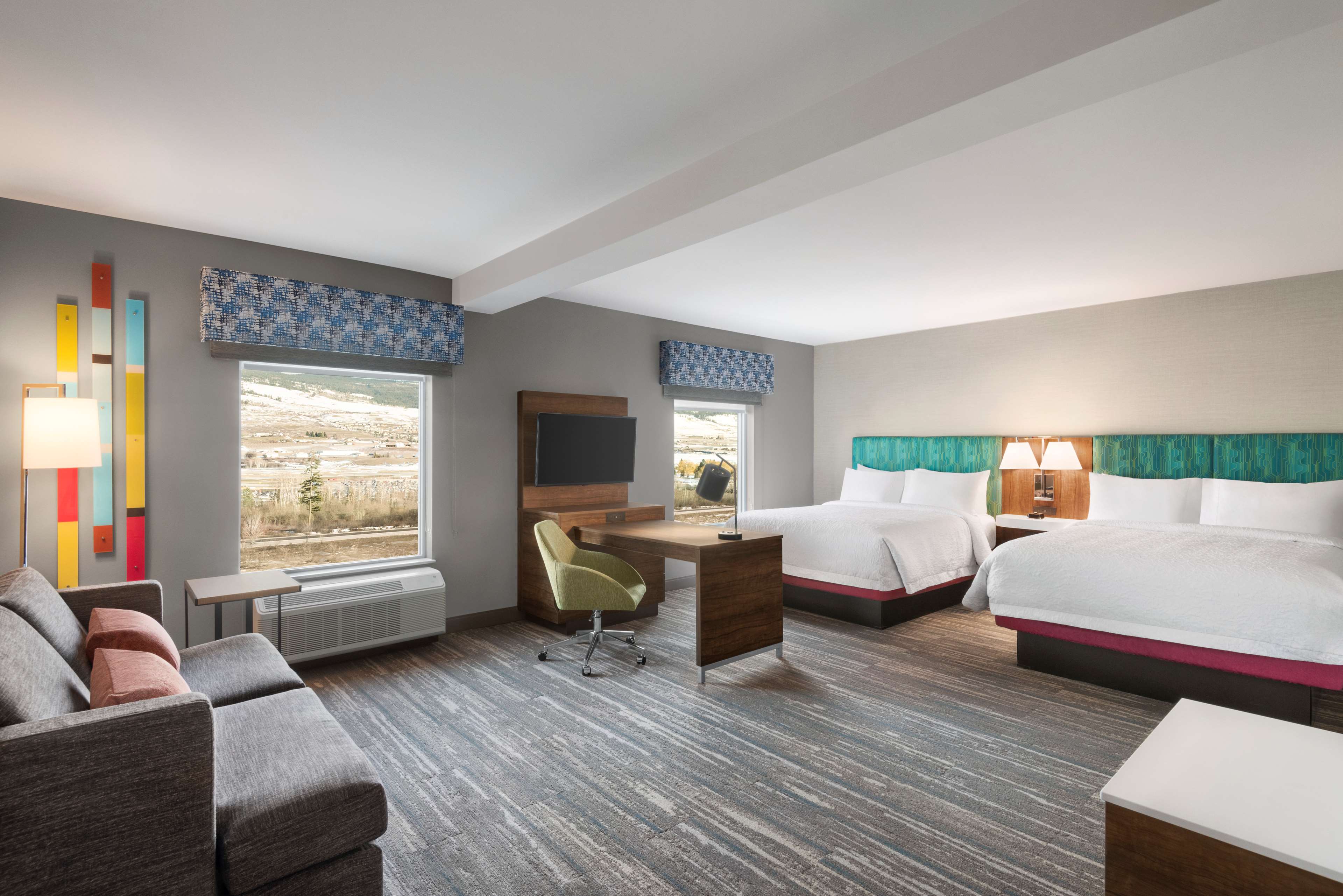 Hampton Inn & Suites Kelowna, British Columbia, Canada Room Type - 2QN STDO MIC FRIDG WTBR NS