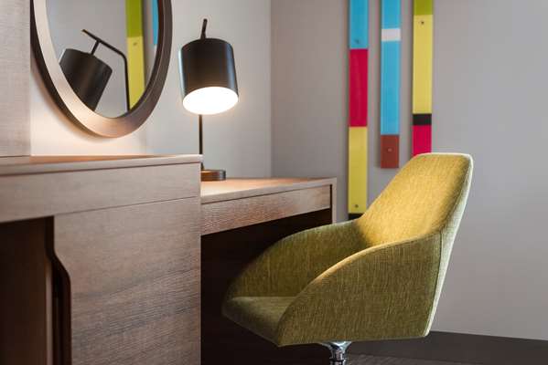  - Hampton Inn & Suites Airport Kelowna