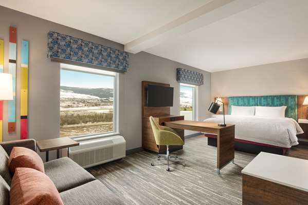  - Hampton Inn & Suites Airport Kelowna