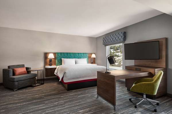  - Hampton Inn & Suites Airport Kelowna