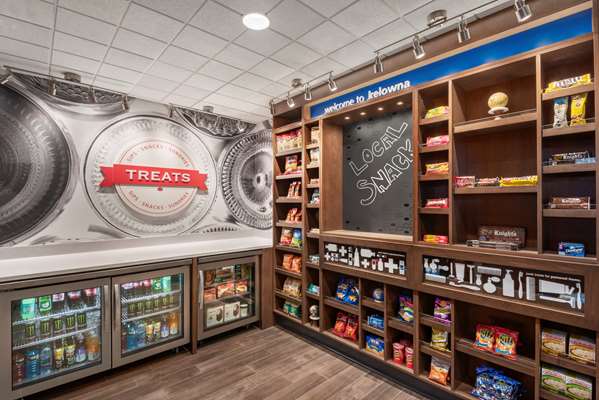 Restaurant - Hampton Inn & Suites Airport Kelowna