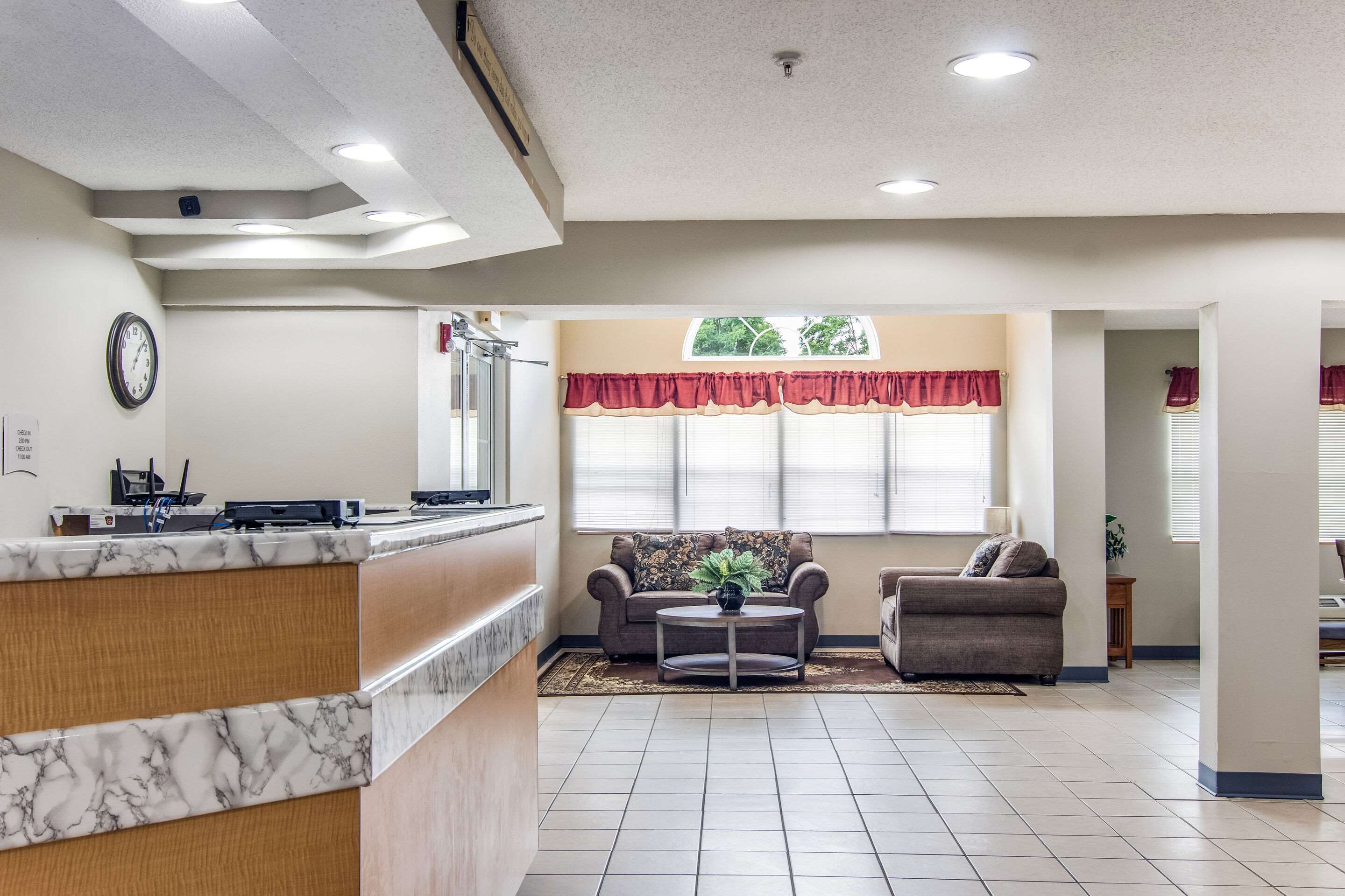 Lobby with sitting area