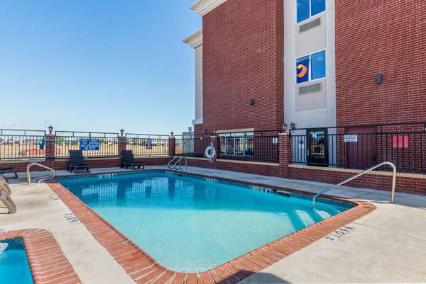 Pool - Comfort Inn & Suites Big Spring - I-20, Exit 177