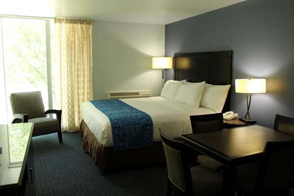  - Travelodge Waters Edge Hotel Racine
