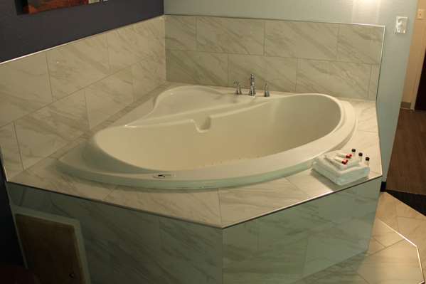  - Travelodge Waters Edge Hotel Racine