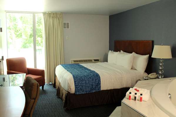  - Travelodge Waters Edge Hotel Racine