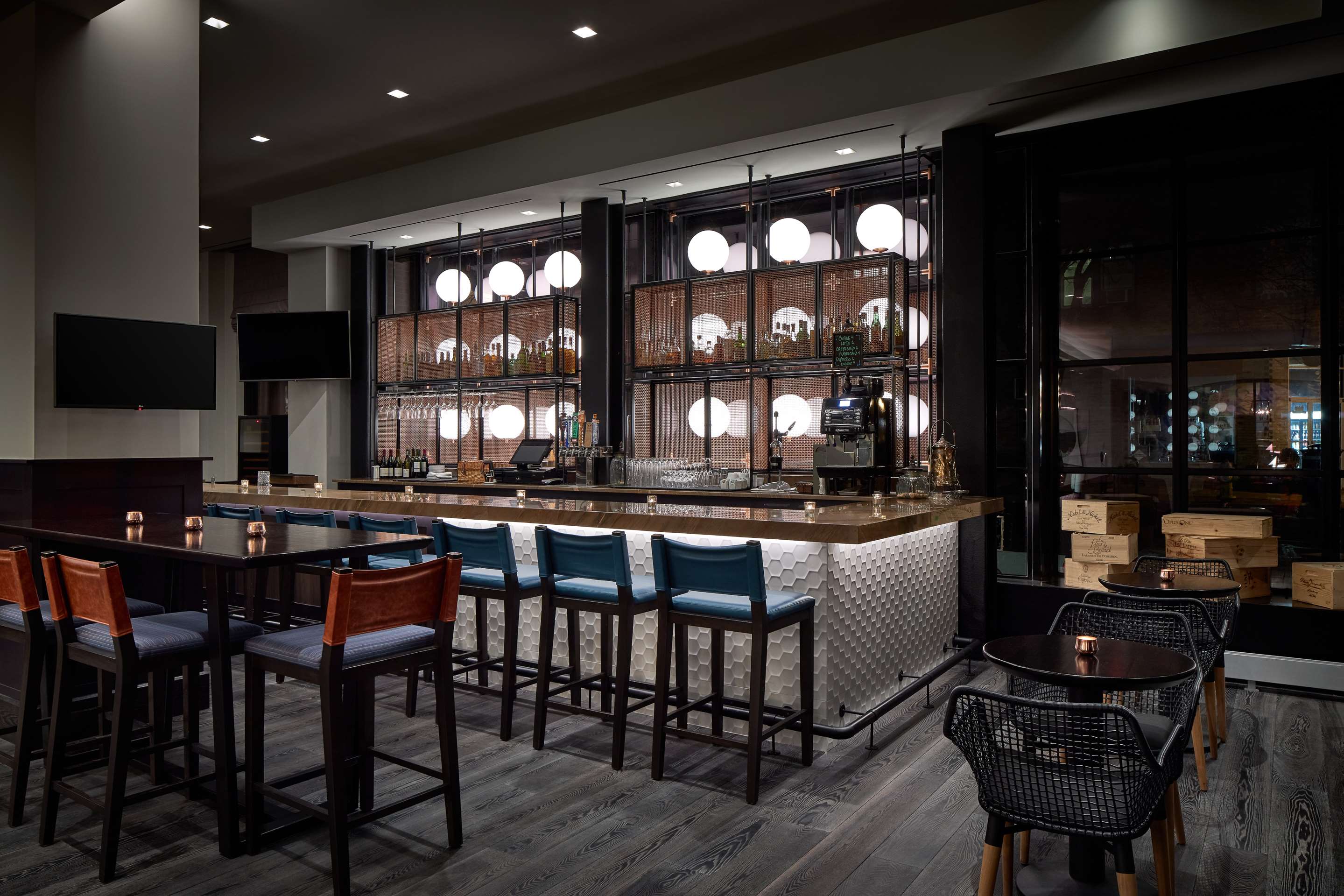 Bar Lounge