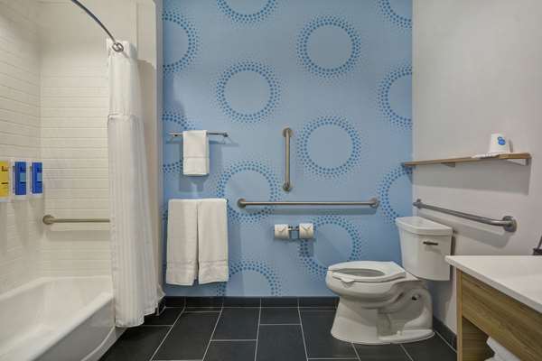  - Tru by Hilton Fossil Creek Fort Worth - I-35, Exit 58