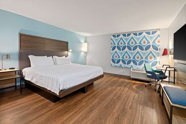  - Tru by Hilton Sharonville - I-75, Exit 15