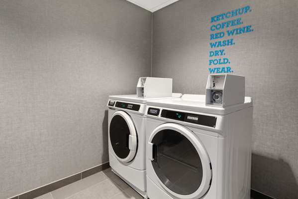  - Tru by Hilton Sharonville - I-75, Exit 15