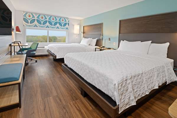  - Tru by Hilton Sharonville - I-75, Exit 15