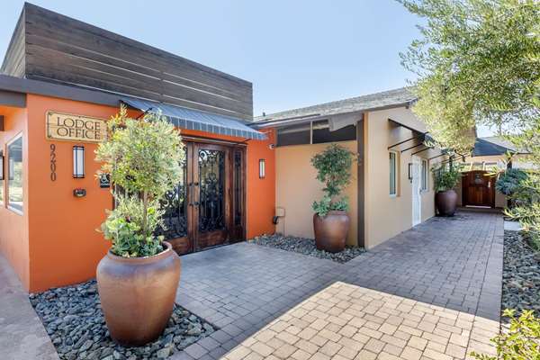 Exterior view - Carlton Oaks Golf Club Lodge Santee