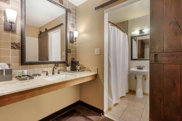  - Carlton Oaks Golf Club Lodge Santee