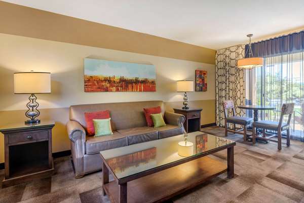 Suite - Carlton Oaks Golf Club Lodge Santee