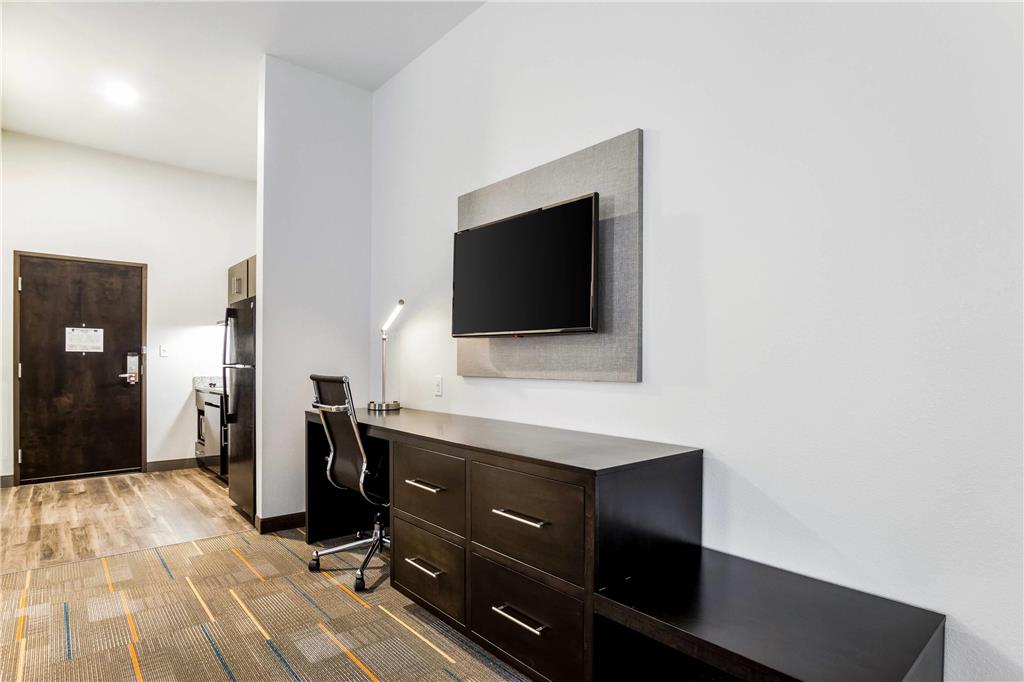MAINSTAY SUITES WINFIELD-TEAYS VALL-guestroom-Guest Room,Suite,On-Site.jpg