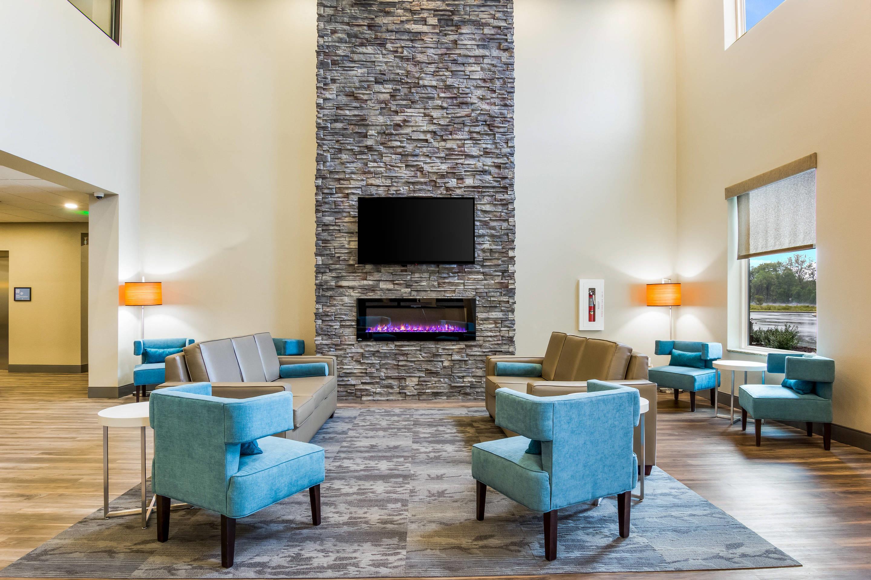 Hotel lobby | MainStay Suites Winfield-Teays Valley