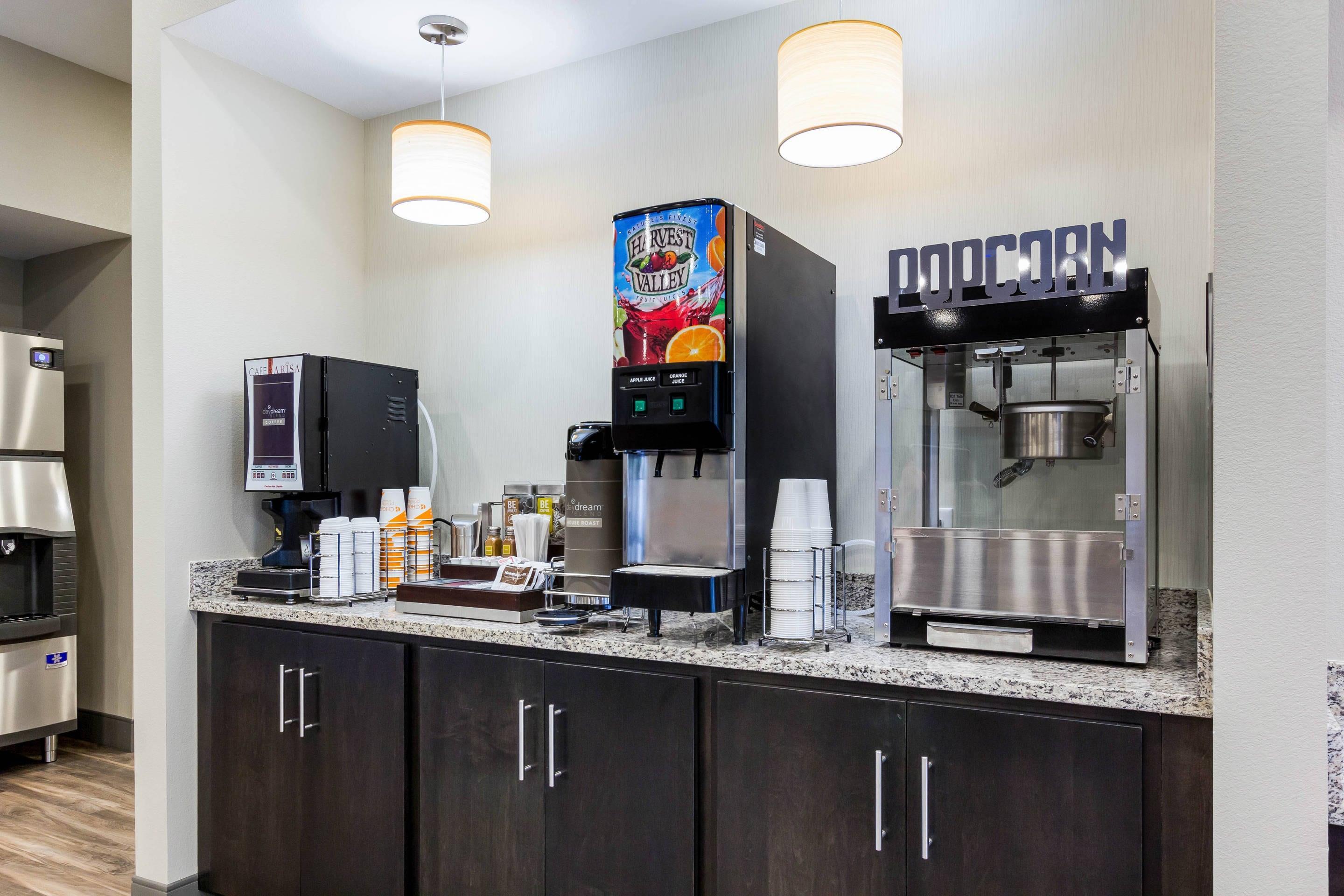 Breakfast area | MainStay Suites Winfield-Teays Valley