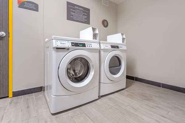 Amenities - GLo Best Western Dawley Farms Hotel Sioux Falls