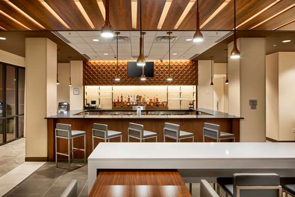 Bar - Wingate by Wyndham Hurricane - I-64, Exit 34