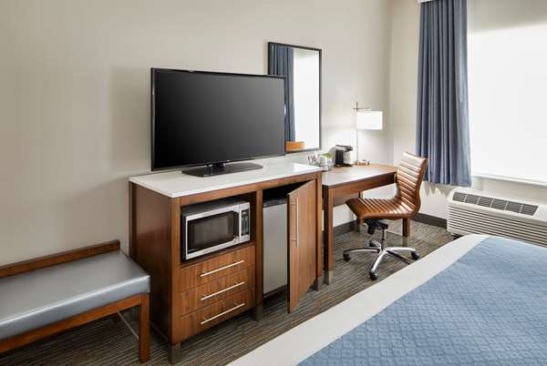  - Wingate by Wyndham Hurricane - I-64, Exit 34