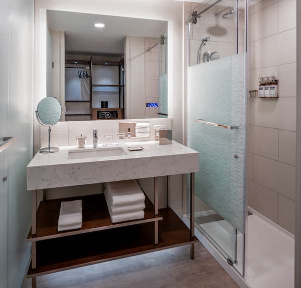  - Hyatt Regency Hotel Portland - I-5, Exit 302A