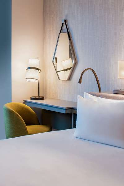  - Hyatt Regency Hotel Portland - I-5, Exit 302A