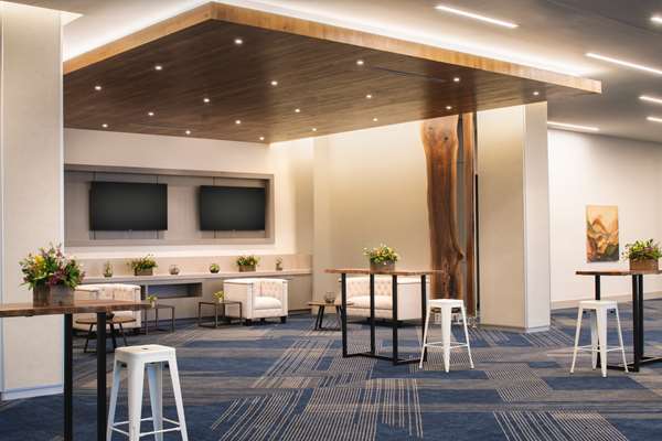  - Hyatt Regency Hotel Portland - I-5, Exit 302A