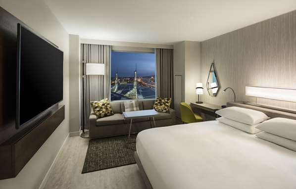  - Hyatt Regency Hotel Portland - I-5, Exit 302A