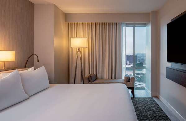 Suite - Hyatt Regency Hotel Portland - I-5, Exit 302A