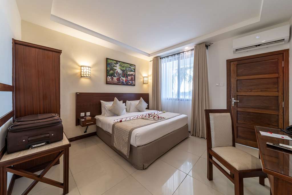 PRIDEINN EXPRESS DIANI-guestroom-Guest Room,On-Site.jpg