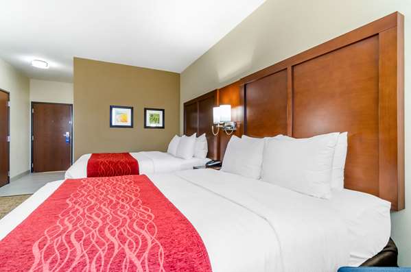  - Comfort Inn & Suites Salina - I-70, Exit 252