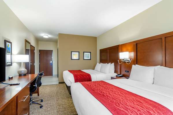  - Comfort Inn & Suites Salina - I-70, Exit 252